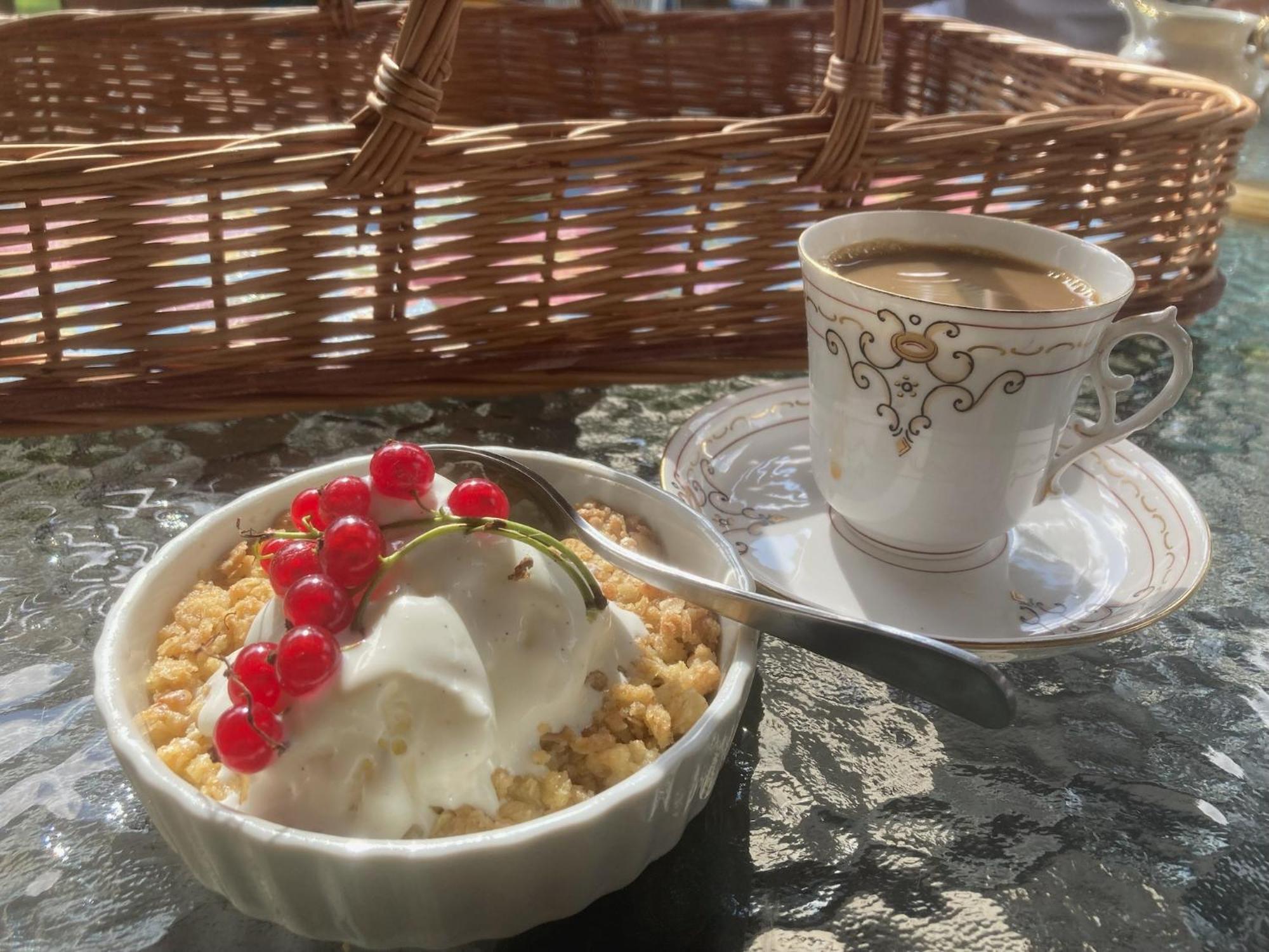 Viktors Affaershus Bed & Breakfast Atran Bagian luar foto