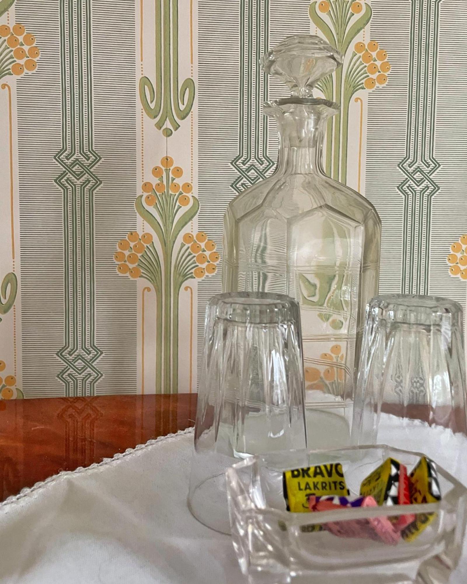 Viktors Affaershus Bed & Breakfast Atran Bagian luar foto