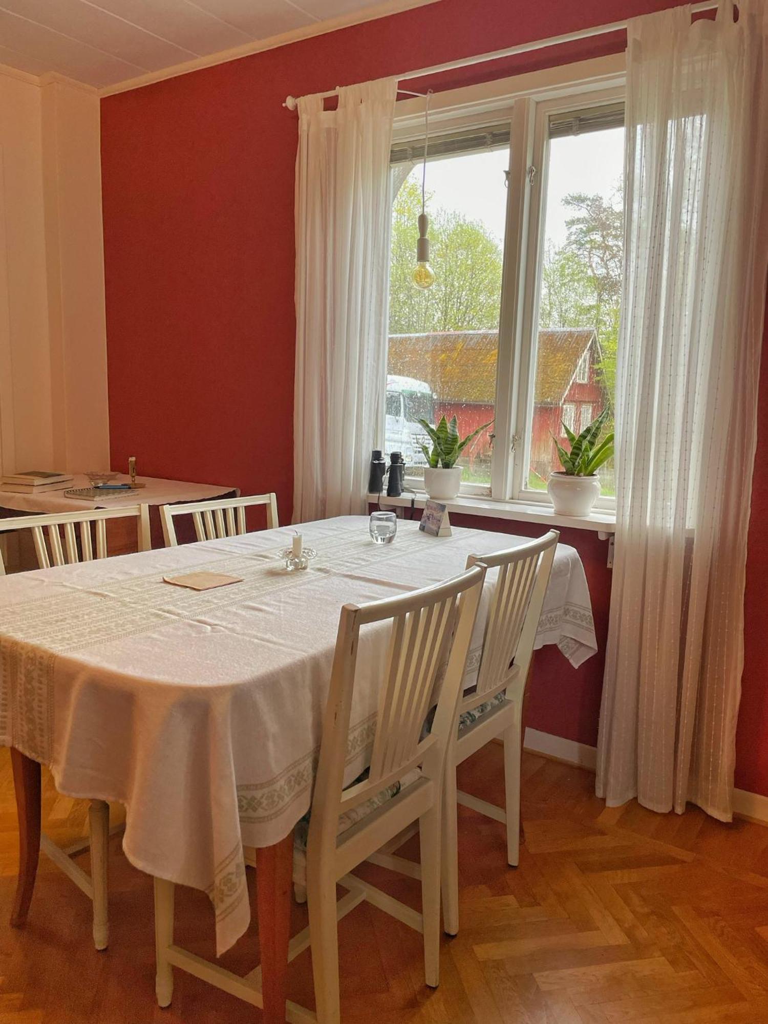 Viktors Affaershus Bed & Breakfast Atran Bagian luar foto