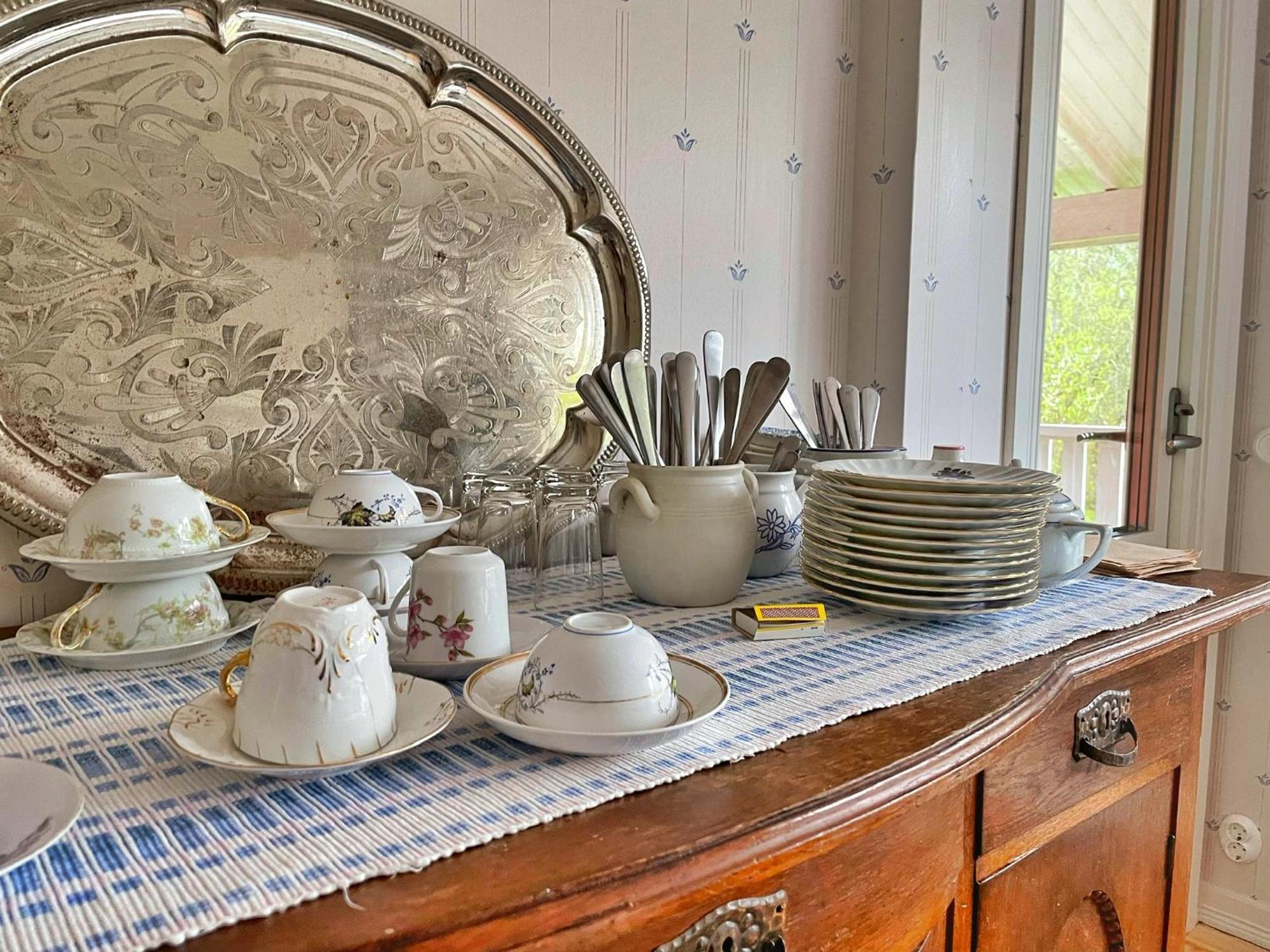 Viktors Affaershus Bed & Breakfast Atran Bagian luar foto